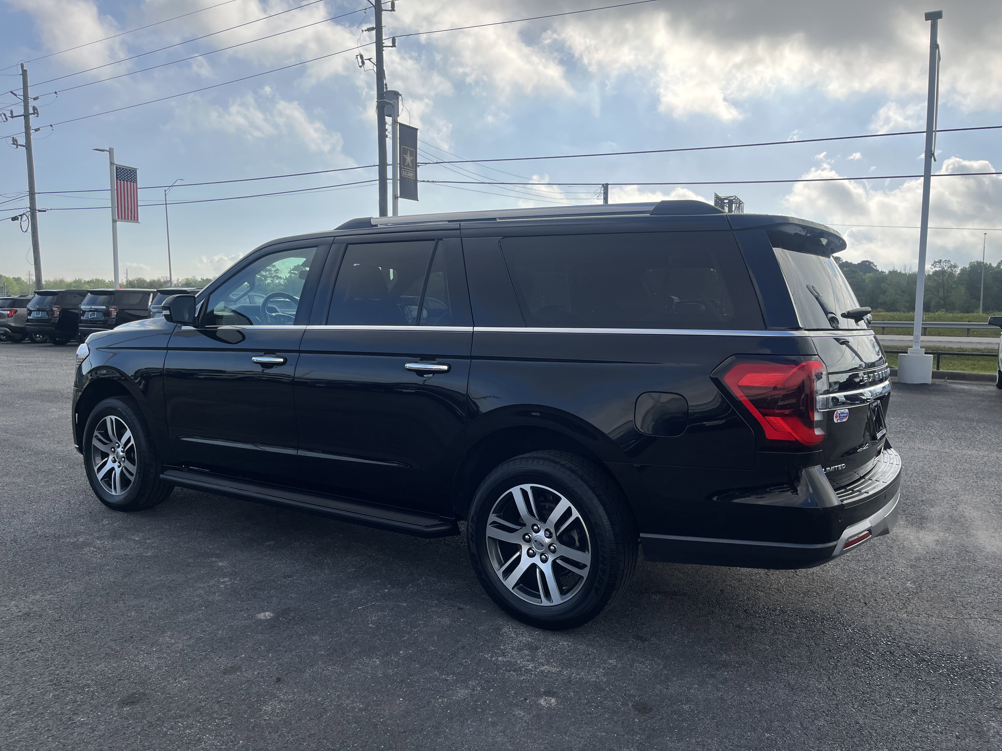 Used 2024 Ford Expedition Max Limited image 6