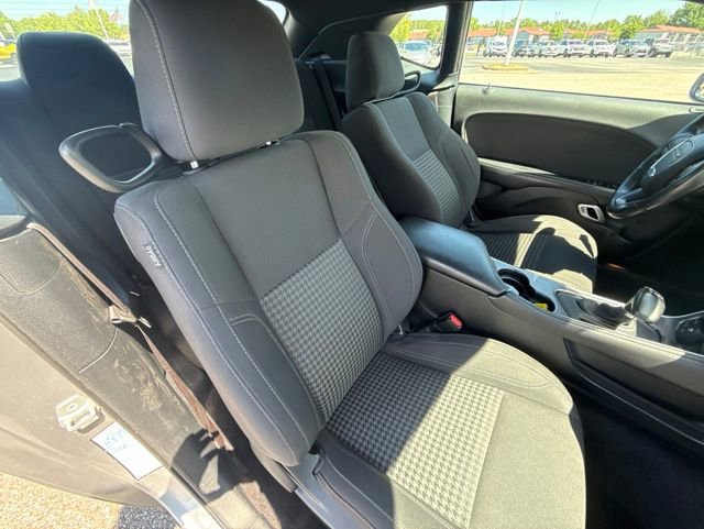 Used 2018 Dodge Challenger R/T RWD image 16