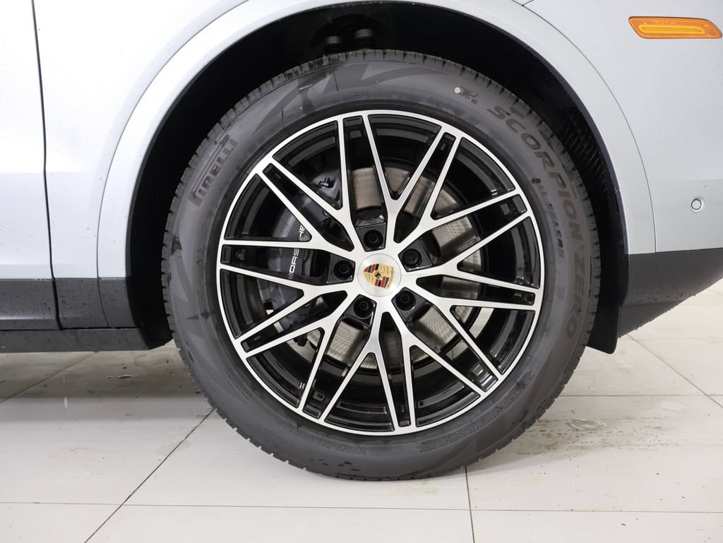 New 2026 Porsche Cayenne AWD/4WD image 21