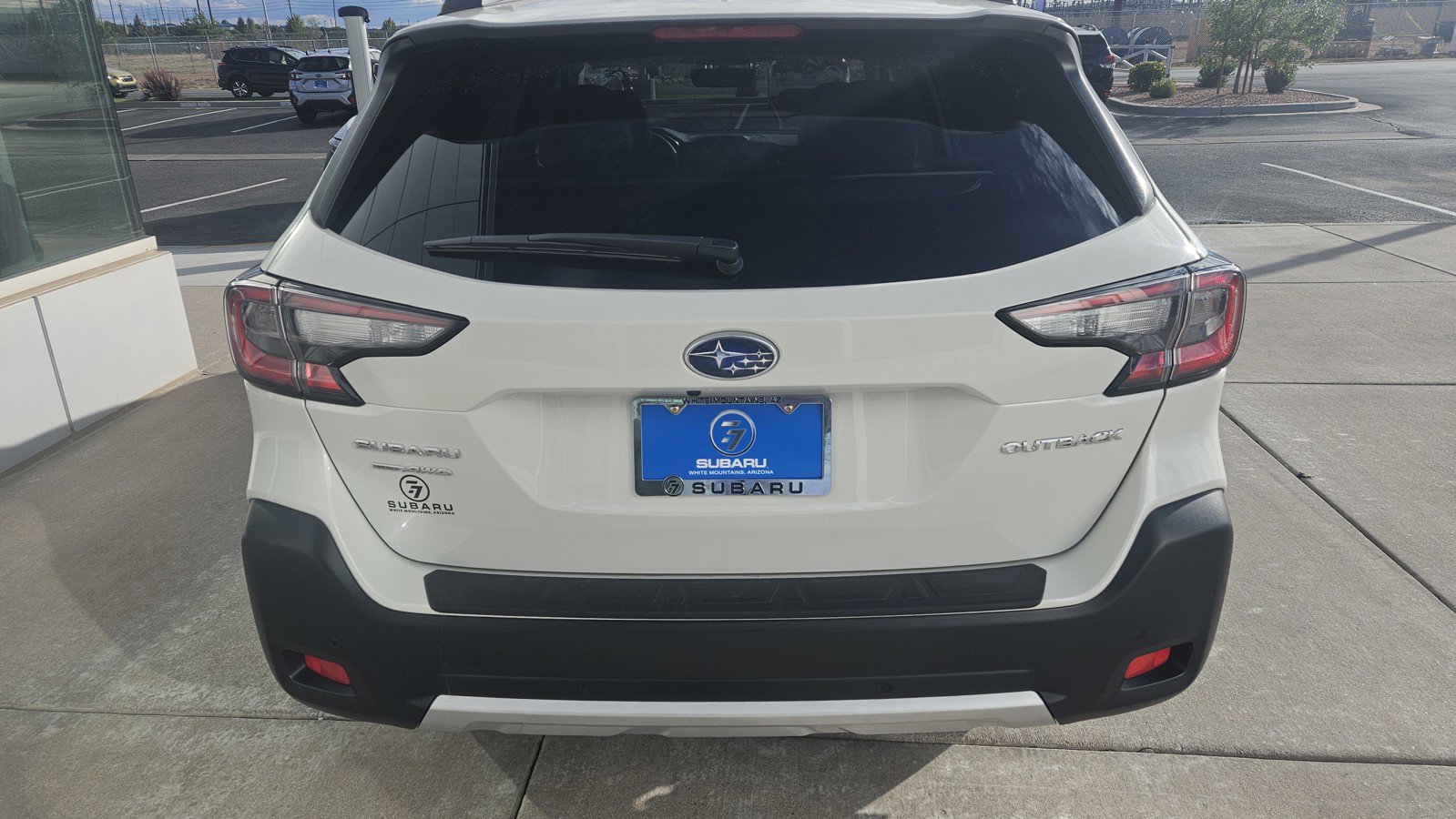 New 2025 Subaru Outback Limited image 6