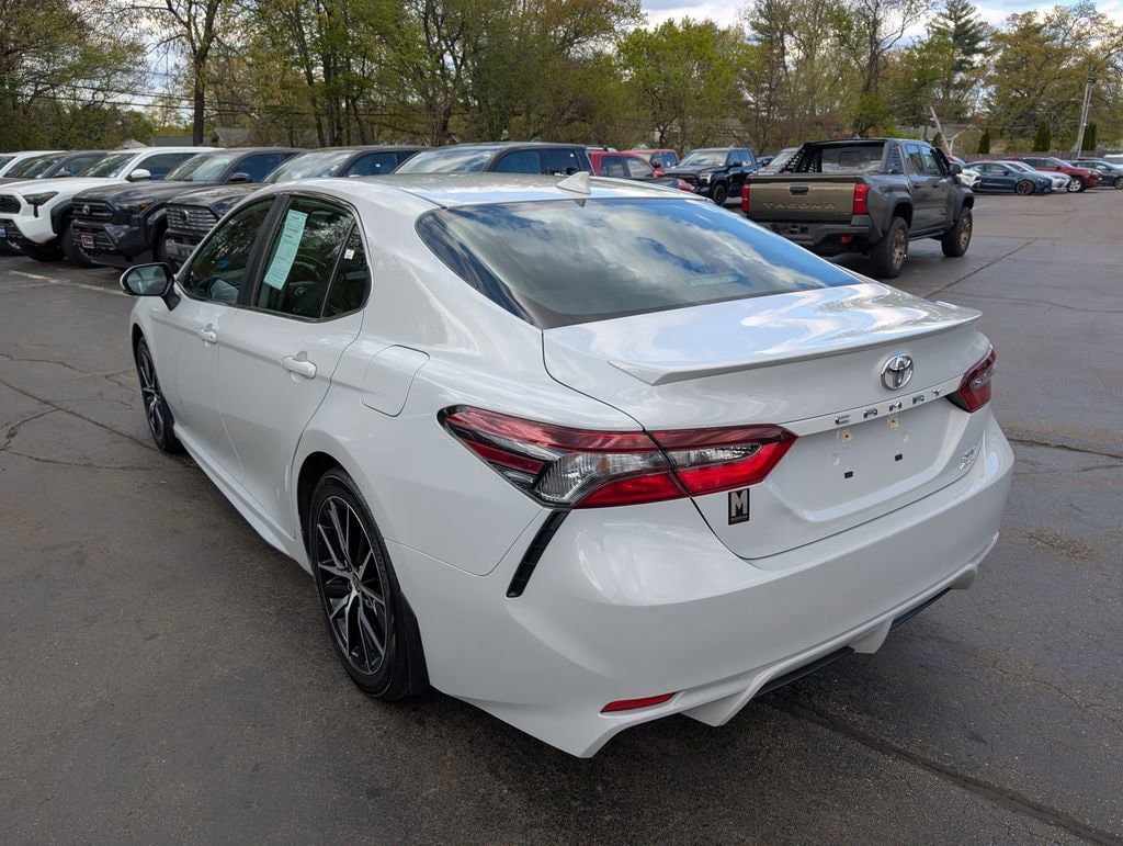 Used 2024 Toyota Camry SE w/ Cold Weather Package AWD/4WD image 4