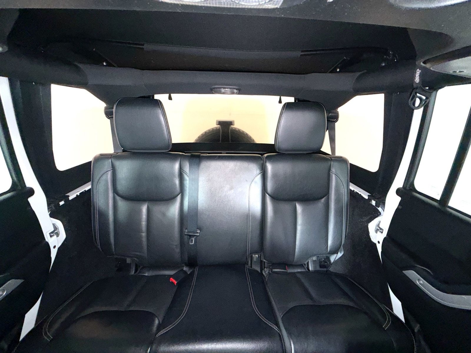 Used 2016 Jeep Wrangler Unlimited Sahara w/ Dual Top Group AWD/4WD image 22