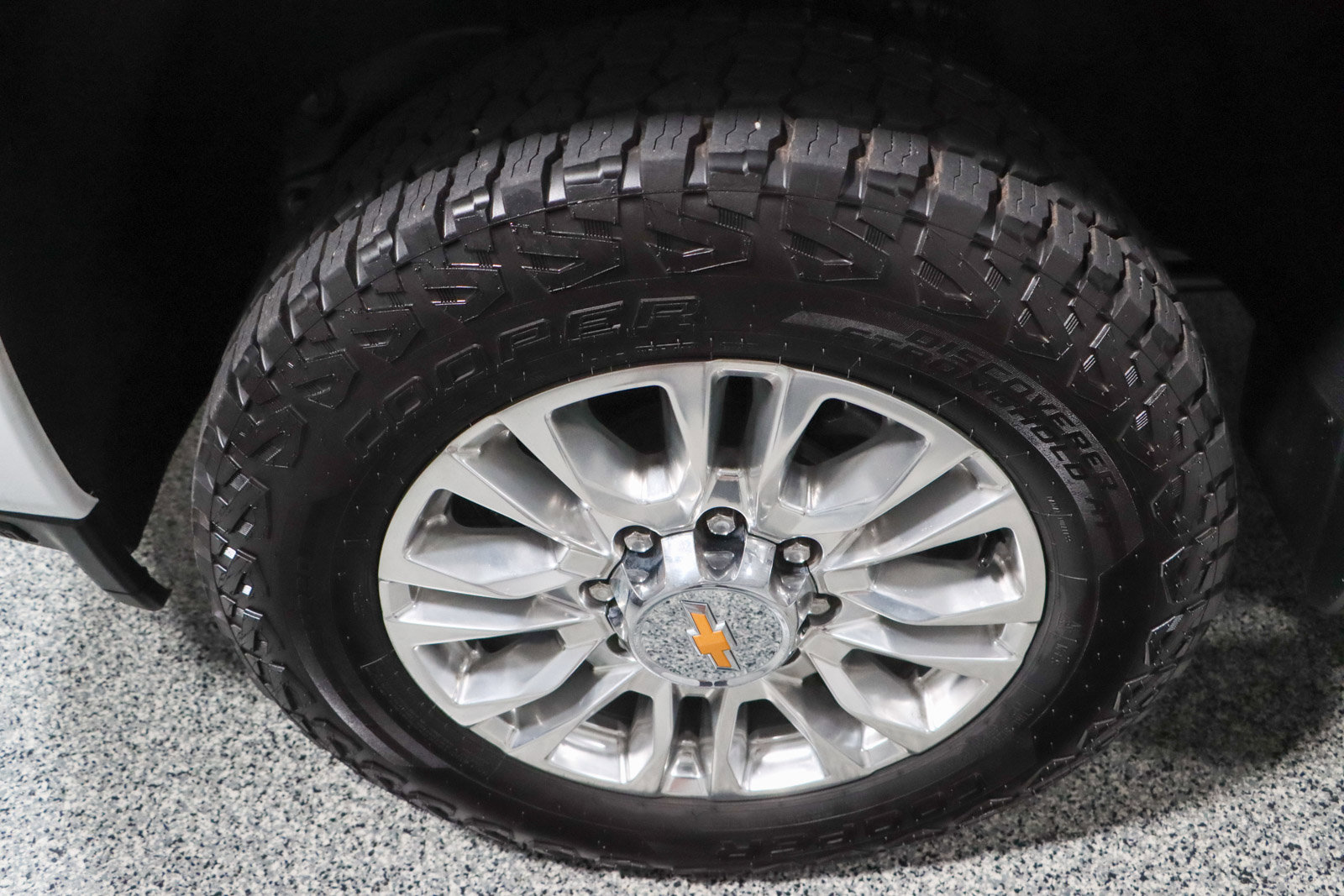 Used 2023 Chevrolet Silverado 2500 High Country image 11