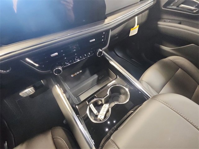 New 2025 Chevrolet Suburban LT w/ Advanced Technology Package image 11