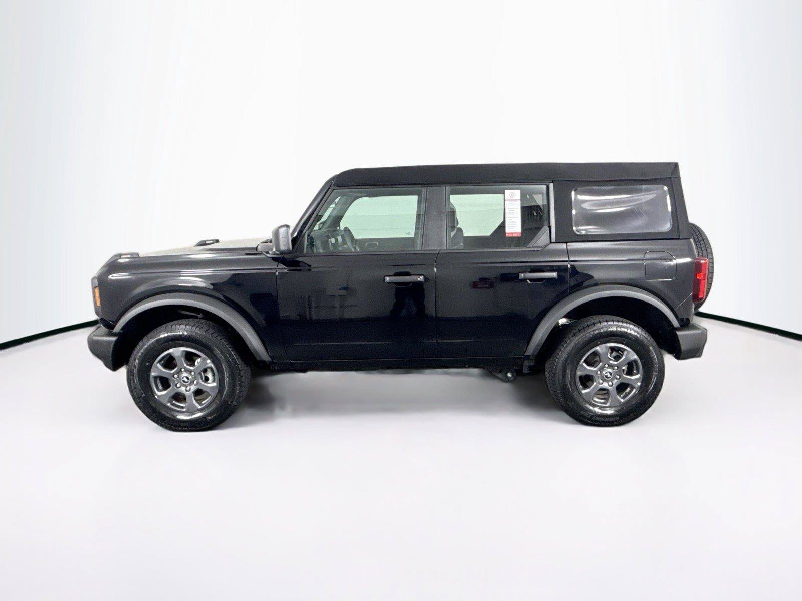Used 2025 Ford Bronco 4-Door AWD/4WD image 11