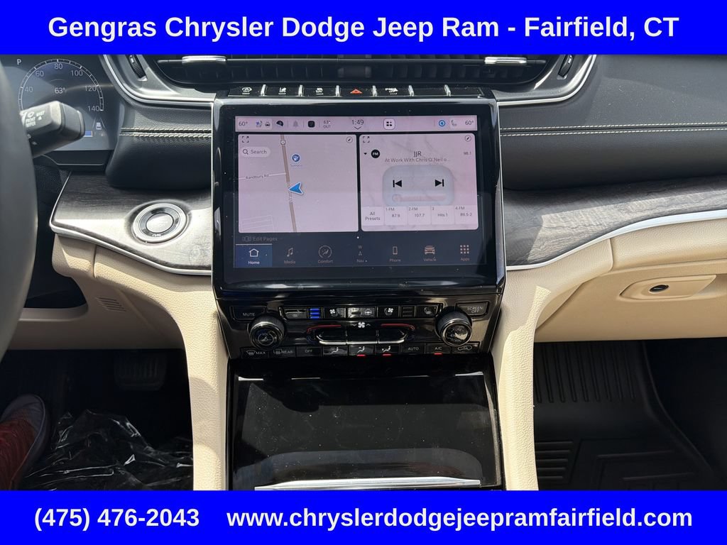 Used 2023 Jeep Grand Cherokee L Limited w/ Luxury Tech Group II AWD/4WD image 27