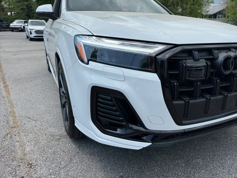 New 2026 Audi Q7 3.0T Premium Plus AWD/4WD image 24