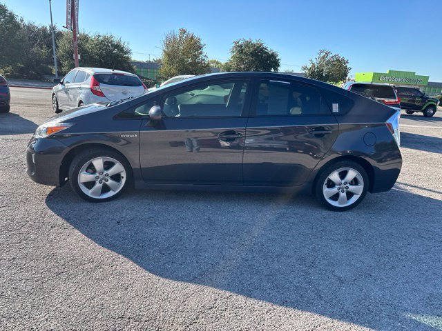 Used 2015 Toyota Prius Five FWD image 1