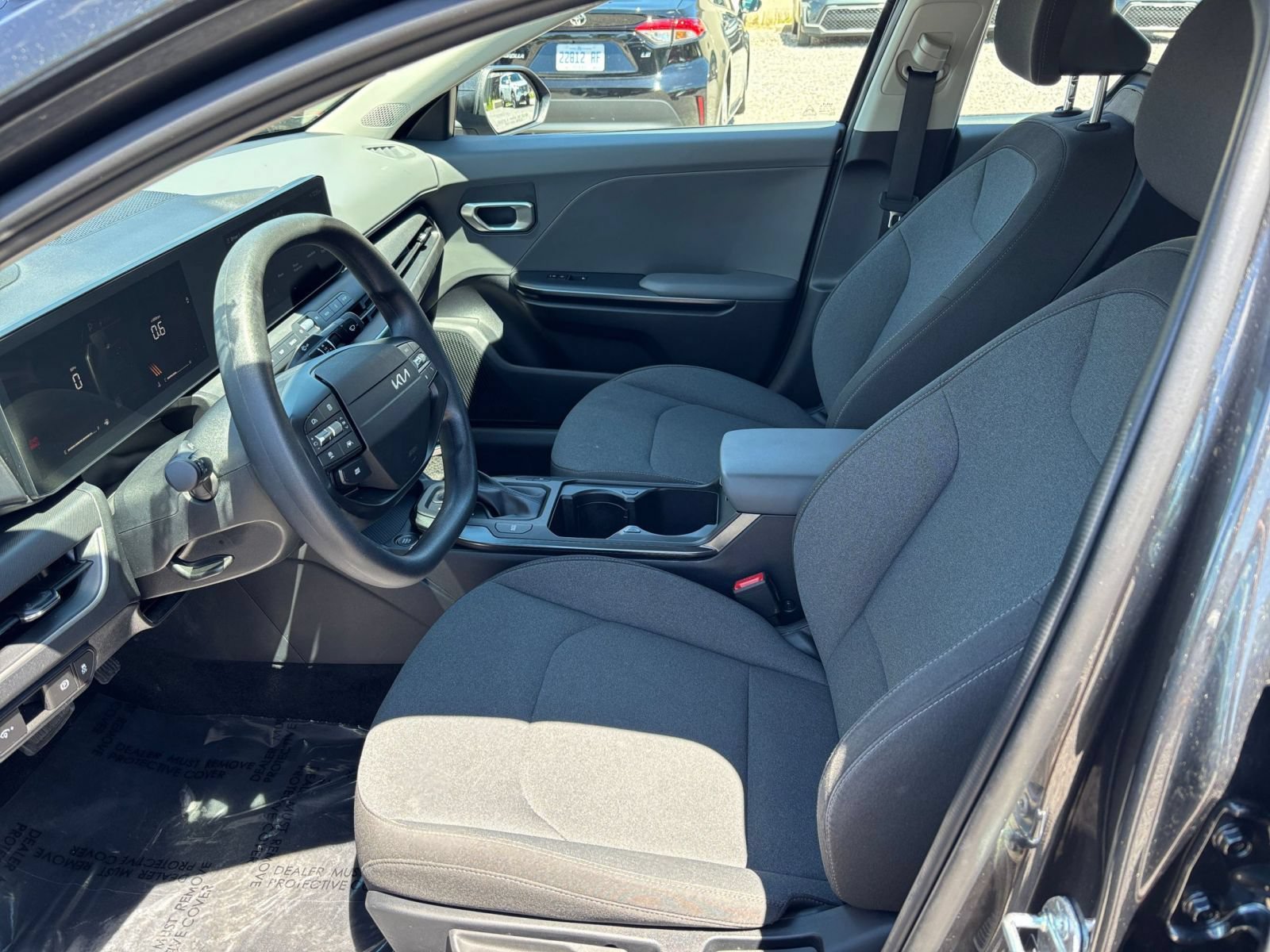Used 2025 Kia K4 FWD image 27