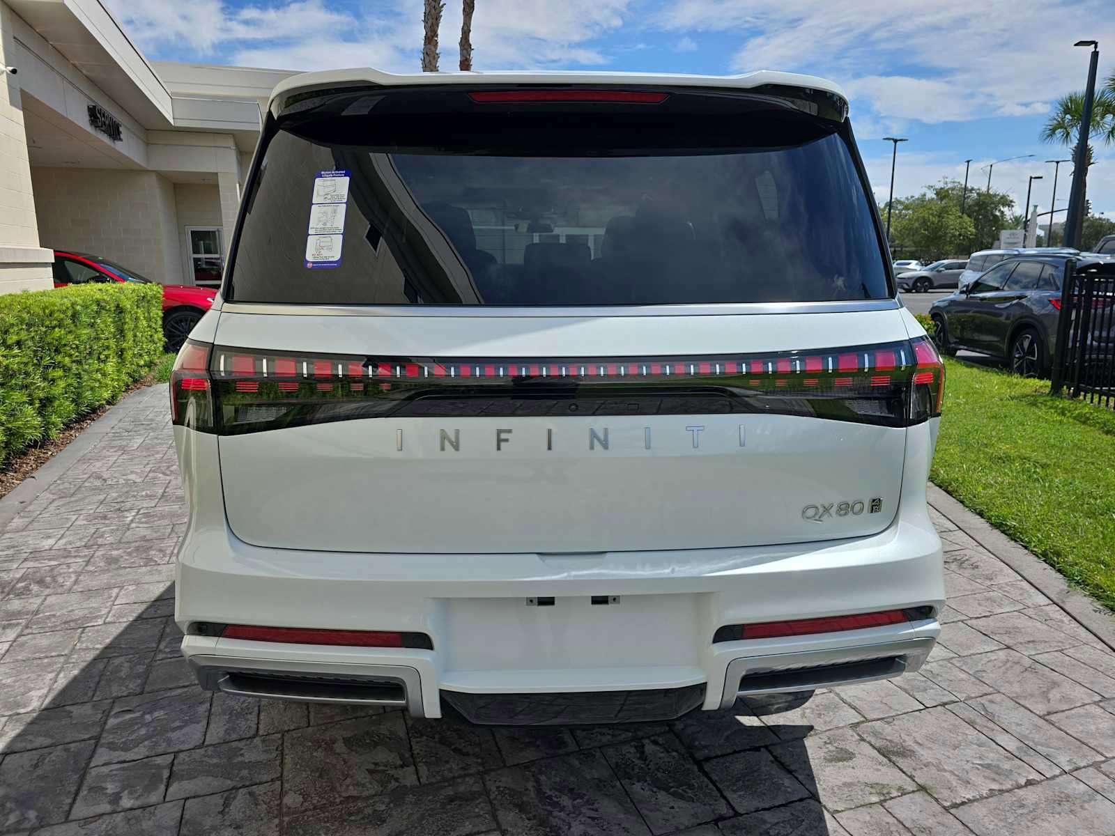 New 2026 INFINITI QX80 Luxe w/ Cargo Package image 5