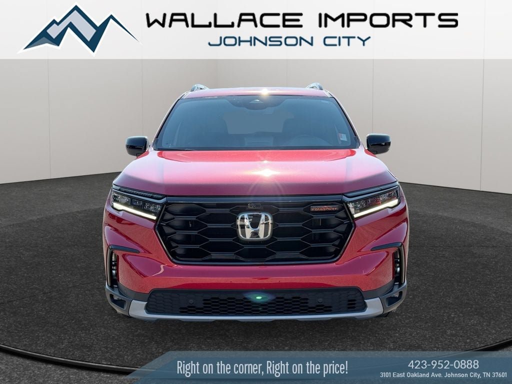 Used 2025 Honda Pilot TrailSport image 8