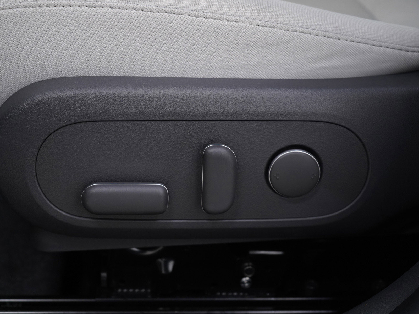 Used 2025 Hyundai Kona SEL image 28