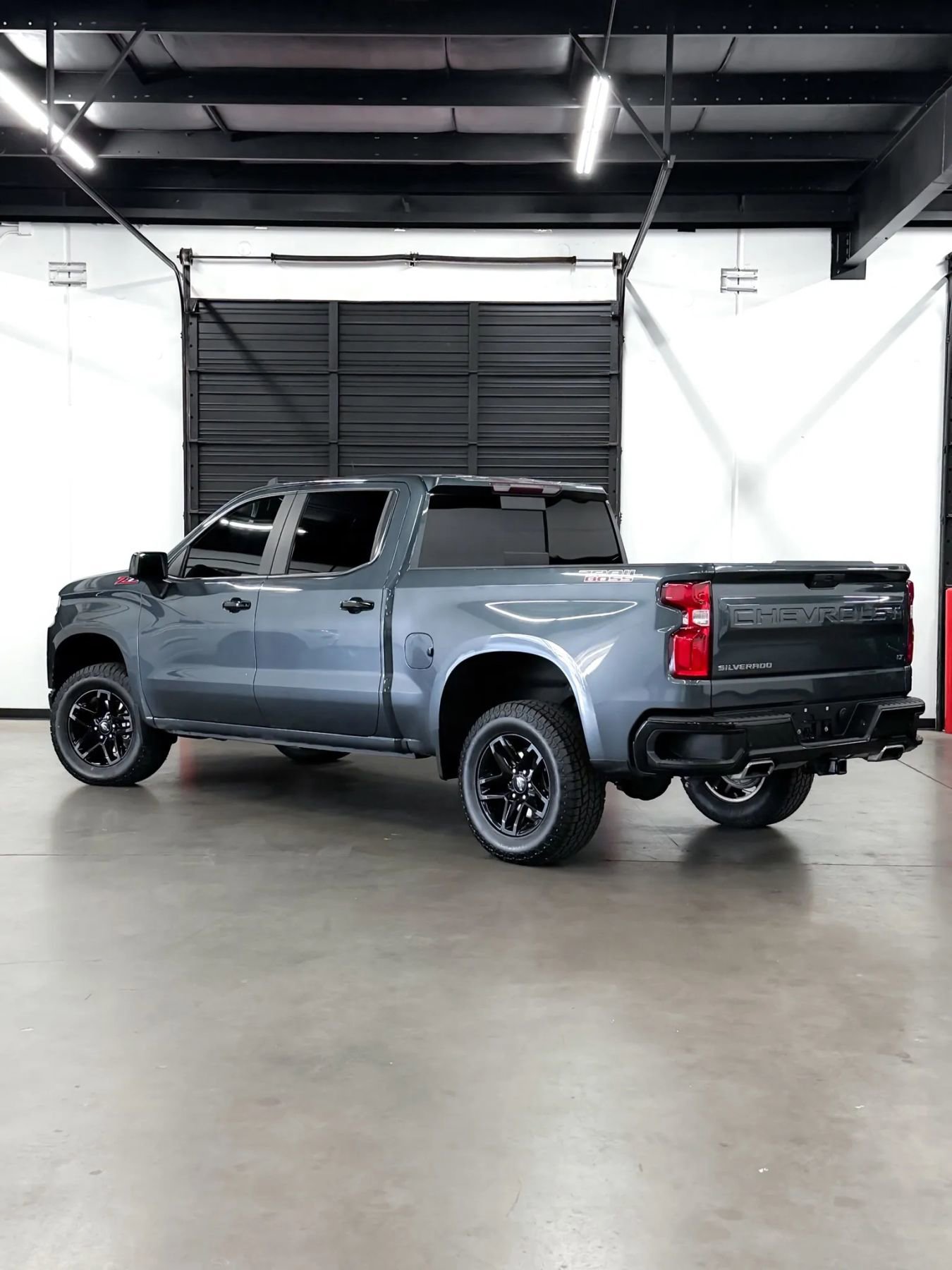 Used 2021 Chevrolet Silverado 1500 LT Trail Boss w/ Convenience Package II AWD/4WD image 7