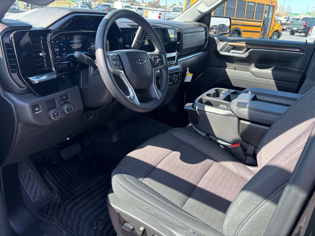 Used 2025 Chevrolet Silverado 1500 RST RWD image 11