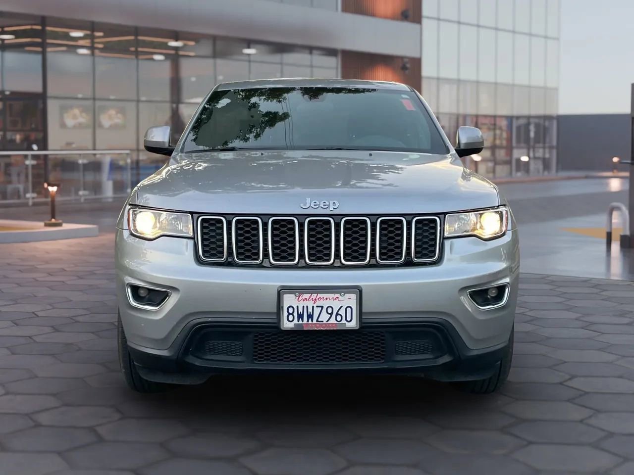 Used 2018 Jeep Grand Cherokee Laredo