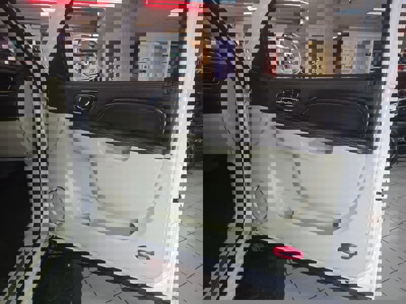 Used 2012 Cadillac Escalade Platinum image 15