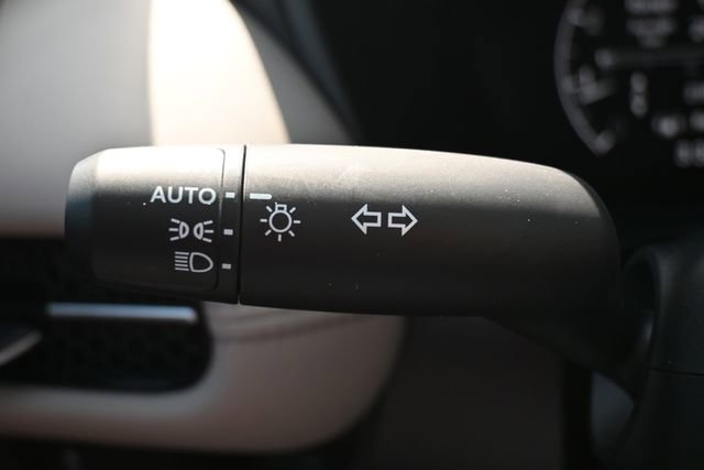 Used 2025 Honda HR-V EX-L image 39