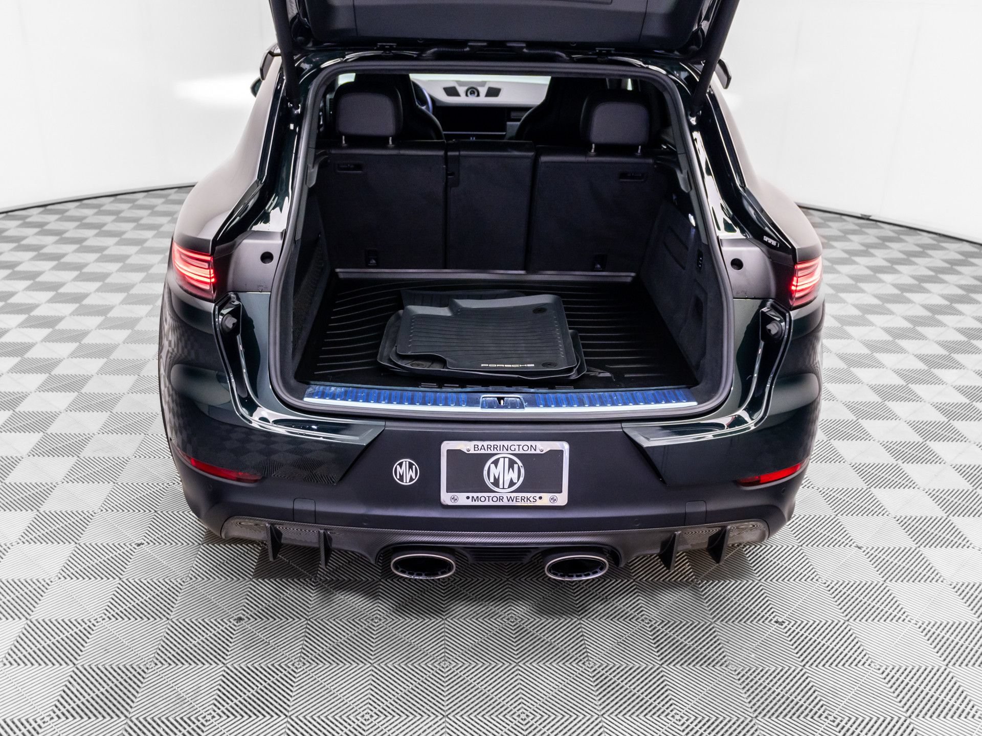 Certified 2022 Porsche Cayenne Turbo GT AWD/4WD image 31