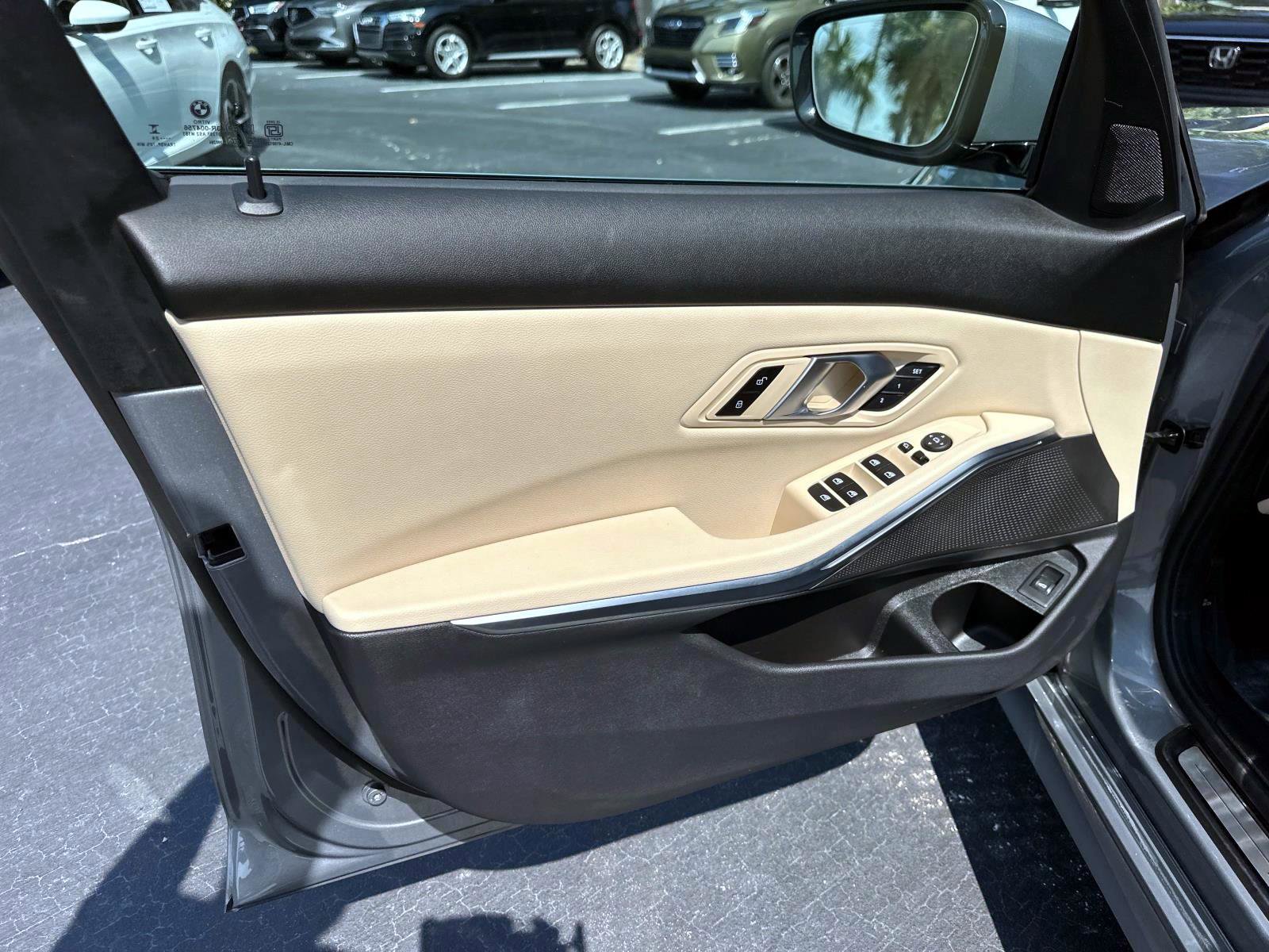 Used 2024 BMW 330i Sedan w/ Premium Package image 17