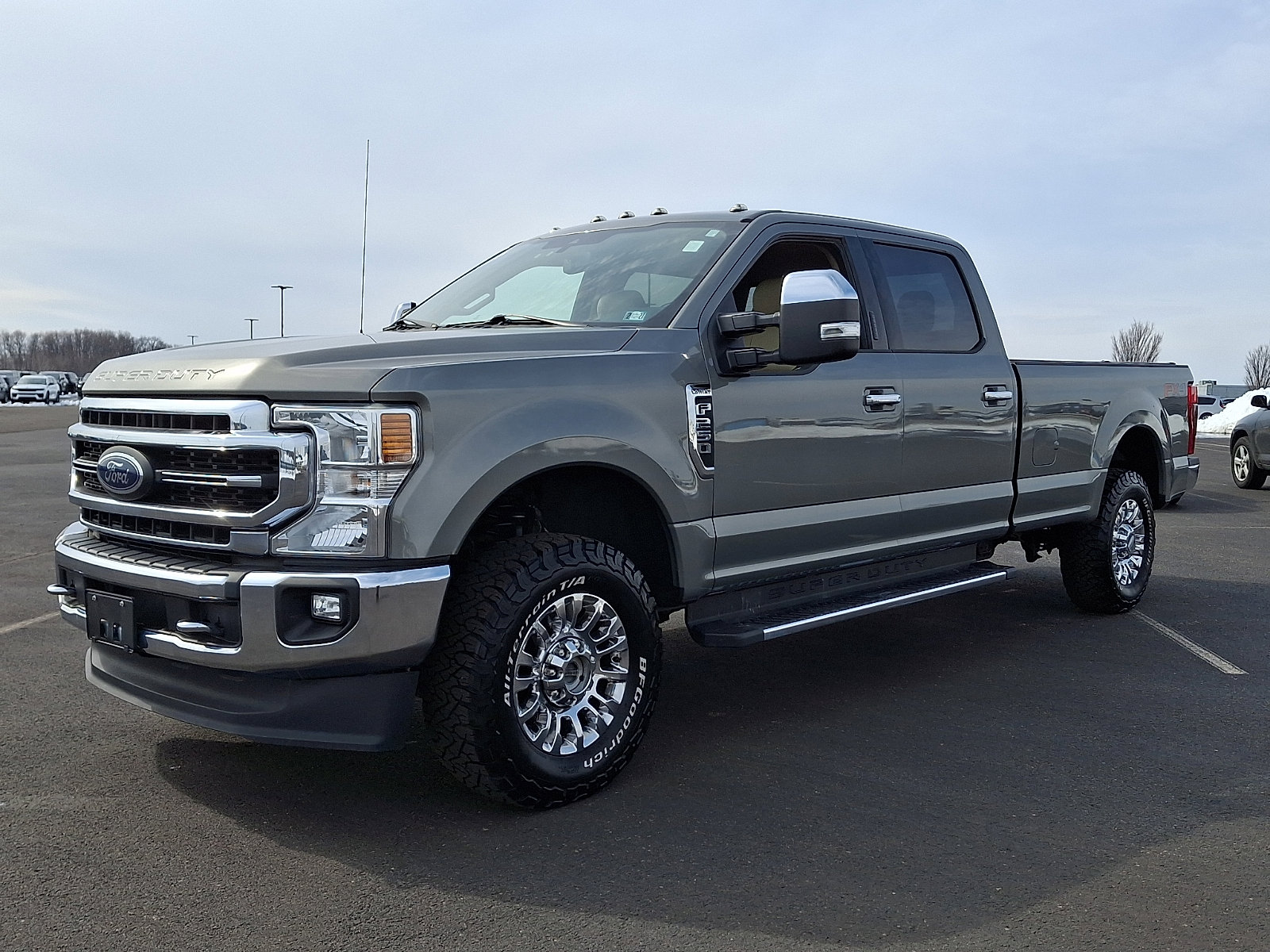 Used 2020 Ford F250 Lariat w/ Chrome Package image 3