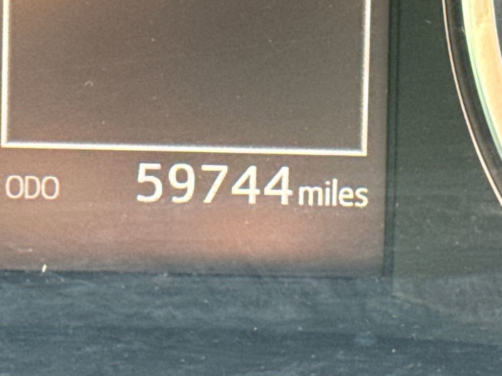 Used 2019 Toyota Highlander LE image 19