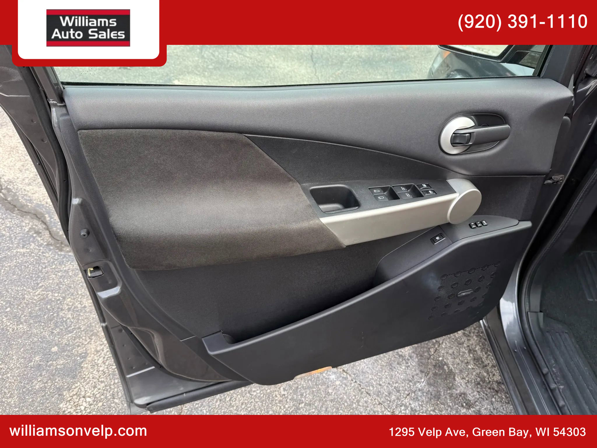 Used 2004 Nissan Quest SE w/ (SEA) Seat Pkg image 12