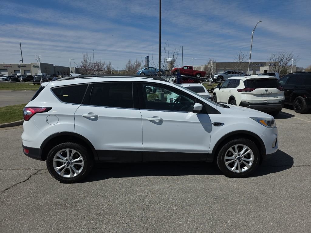 Used 2018 Ford Escape SE image 4