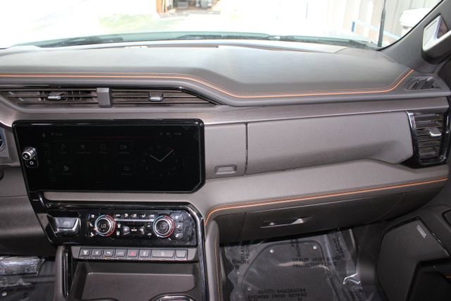 Used 2025 GMC Sierra 2500 AT4 w/ AT4 Premium Plus Package AWD/4WD image 31