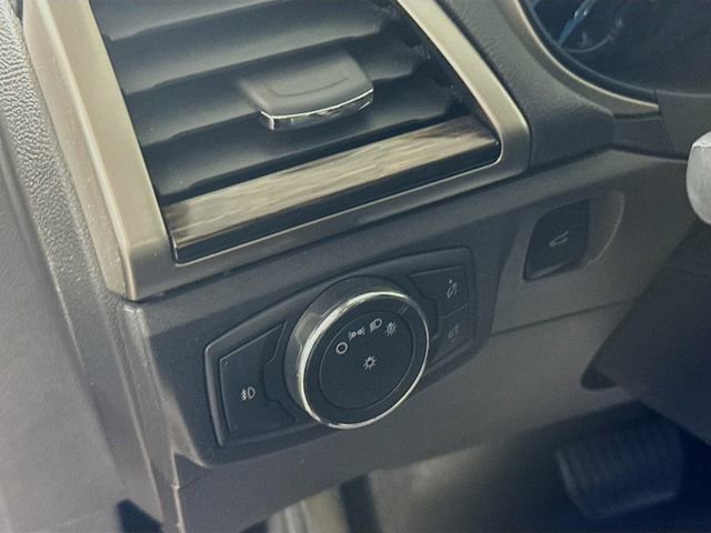 Used 2013 Ford Fusion SE FWD image 12