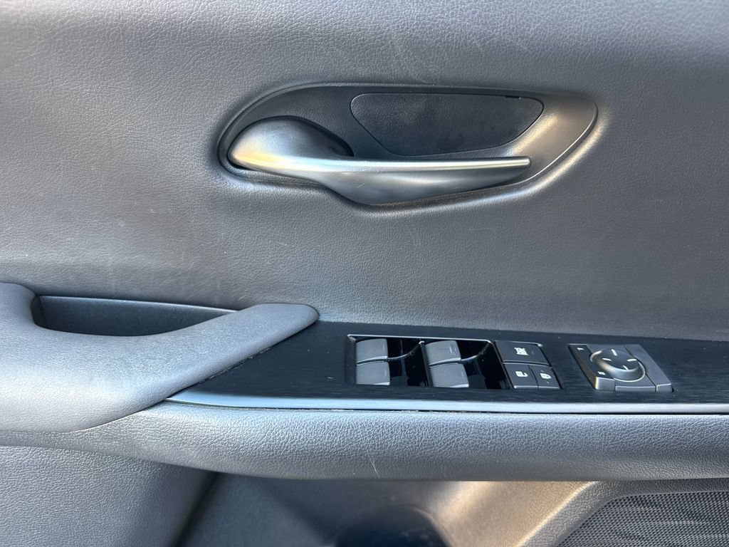 Used 2020 Lexus UX 250h F Sport w/ F Sport Premium Package AWD/4WD image 12