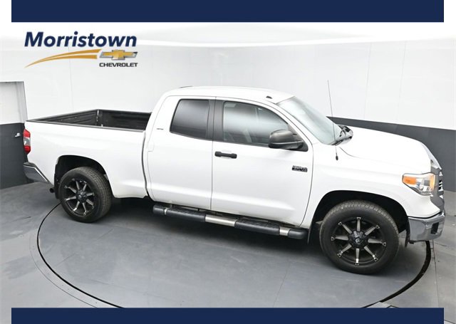 Used 2017 Toyota Tundra SR5 image 1