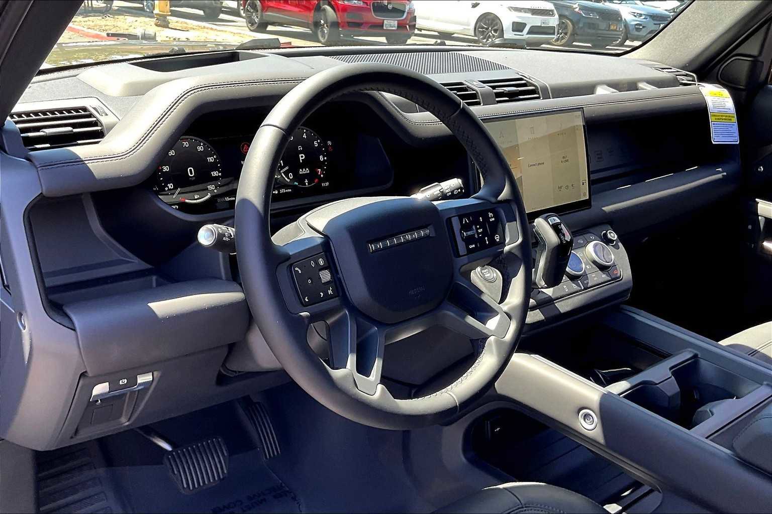 New 2025 Land Rover Defender 110 X-Dynamic SE image 8