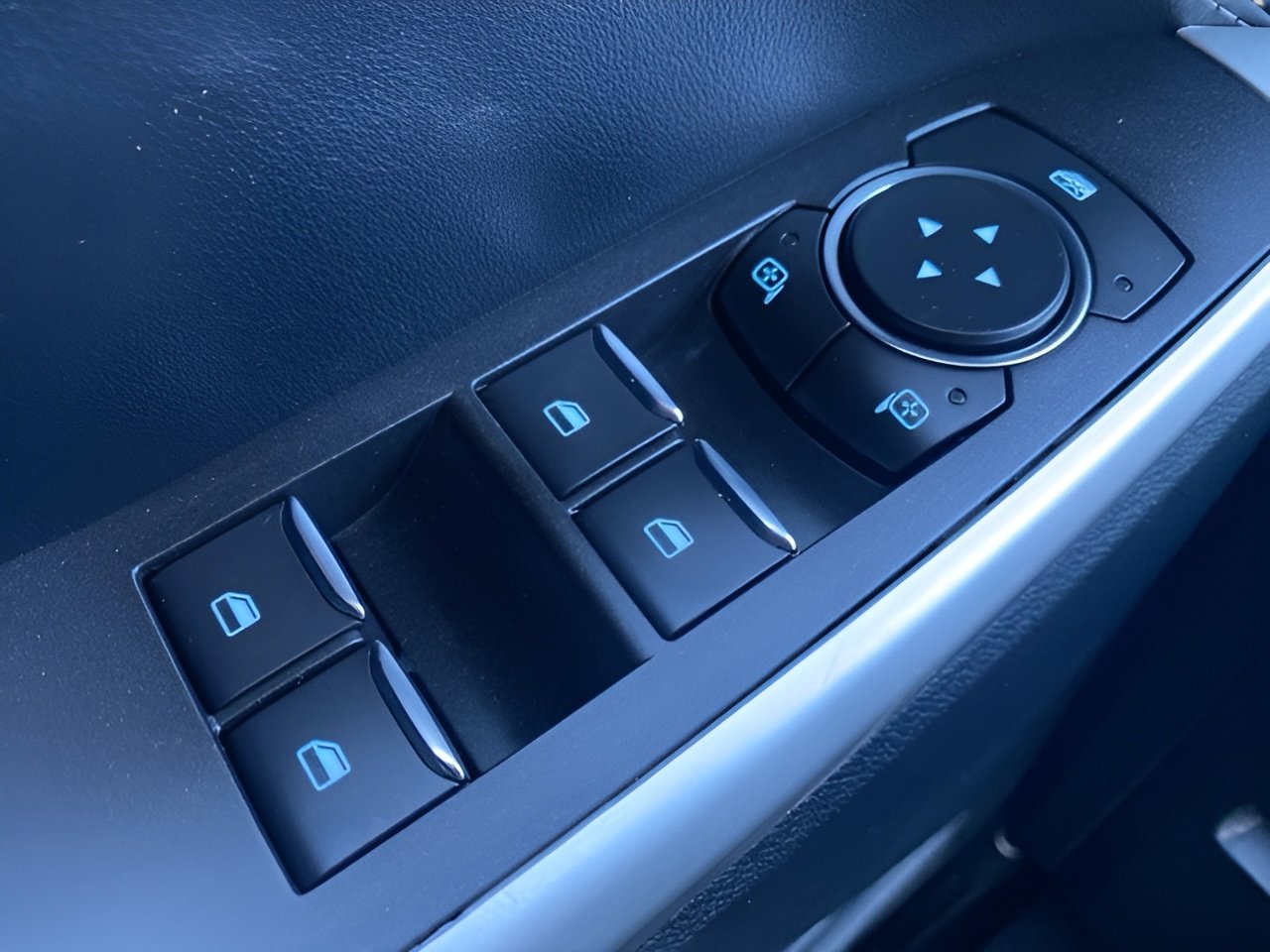 Certified 2020 Ford Explorer XLT w/ Equipment Group 202A image 21