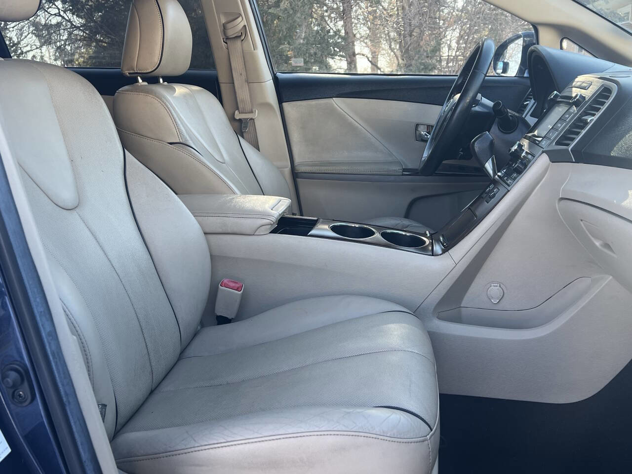 Used 2015 Toyota Venza XLE image 26