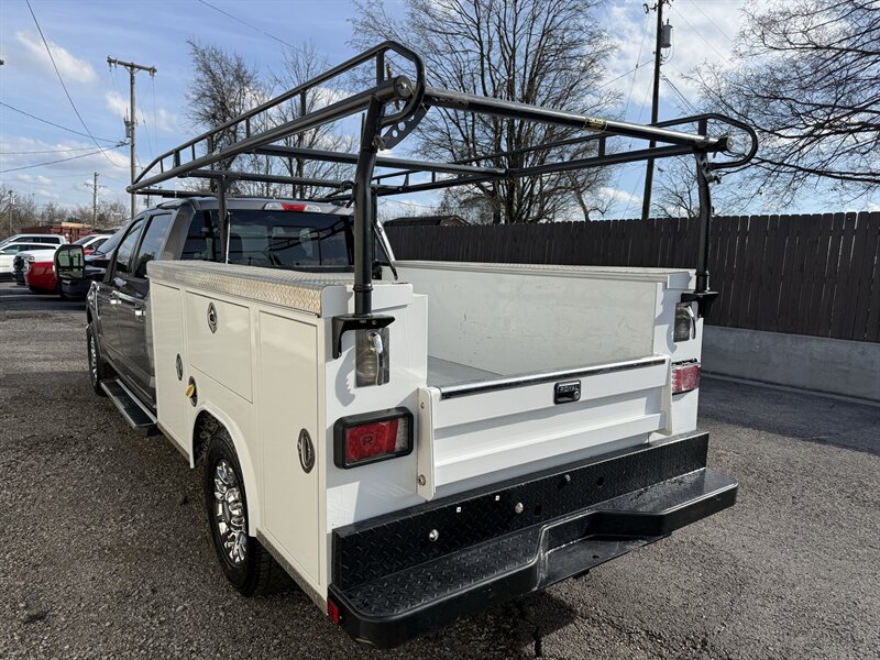 Used 2022 Ford F250 XLT w/ XLT Premium Package RWD image 16