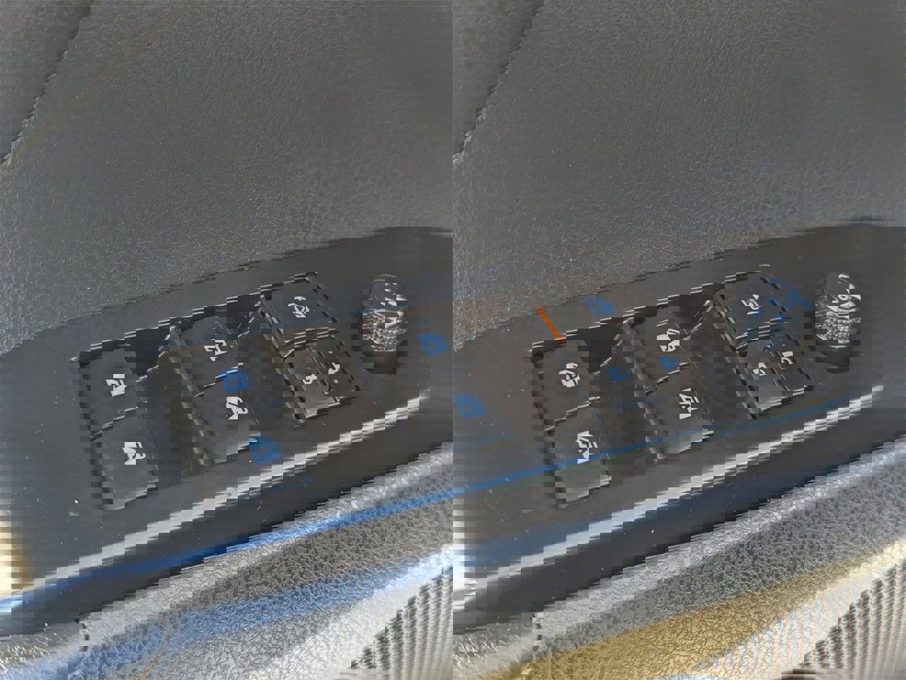 Used 2020 Toyota Camry image 22