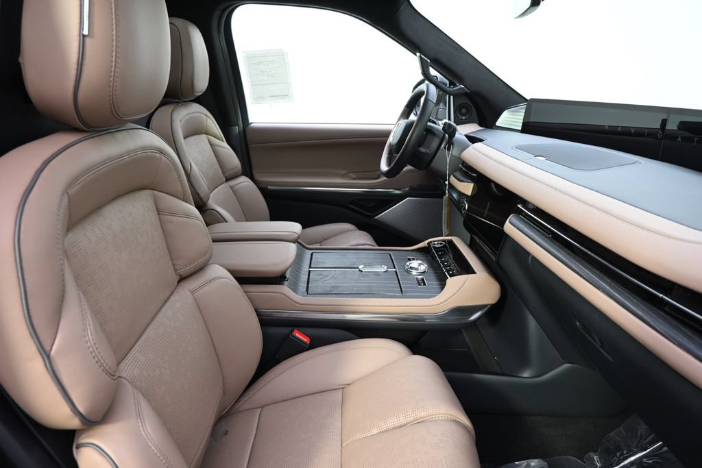 New 2026 Lincoln Navigator Black Label AWD/4WD image 16
