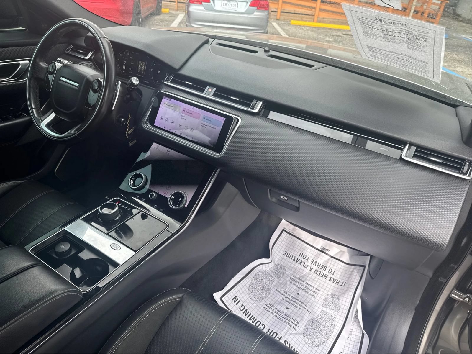 Used 2018 Land Rover Range Rover Velar R-Dynamic SE AWD/4WD image 16