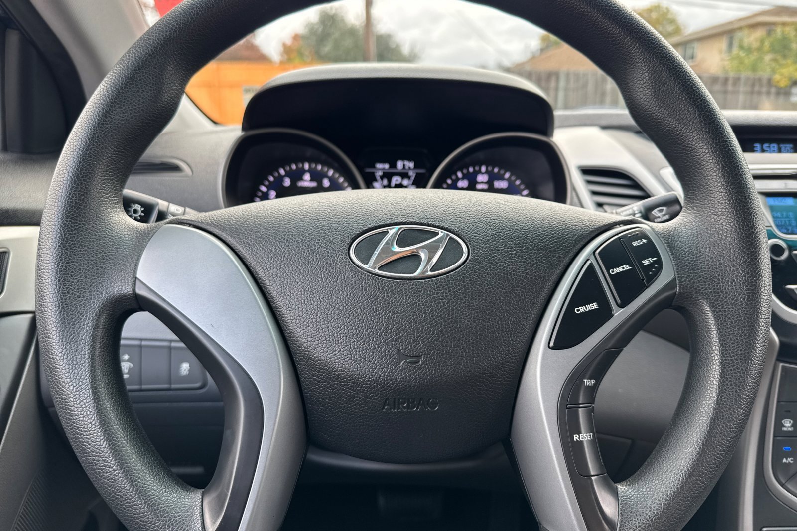 Used 2016 Hyundai Elantra SE image 24