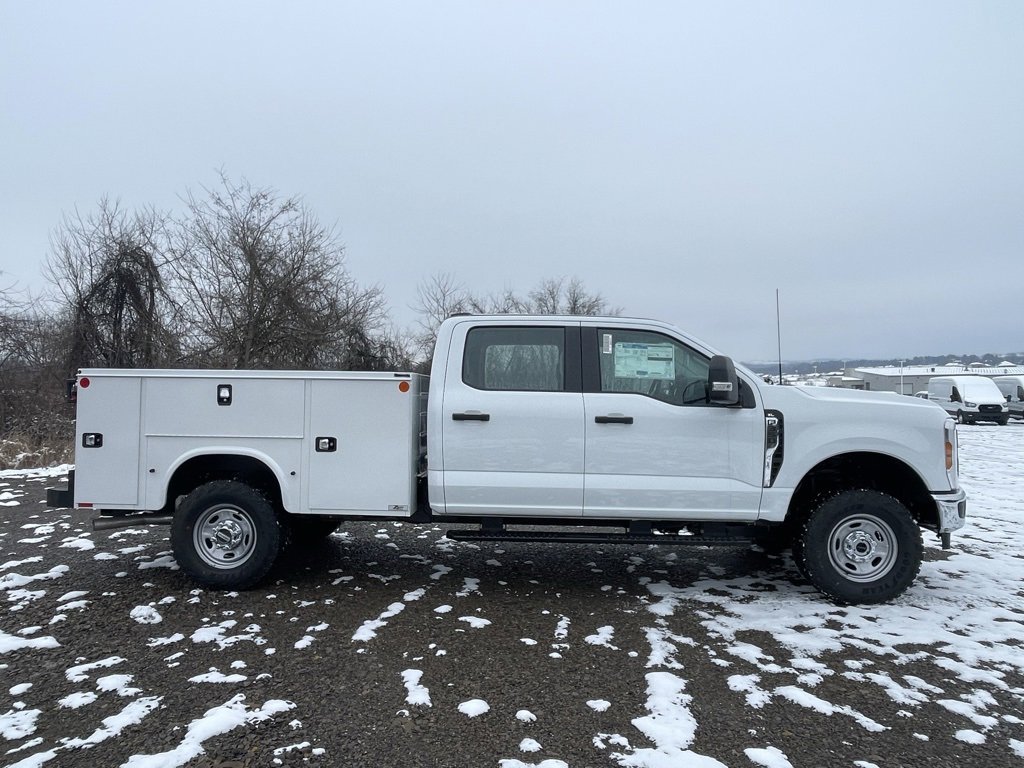 New 2025 Ford F350 XL w/ XL Off-Road Package image 2