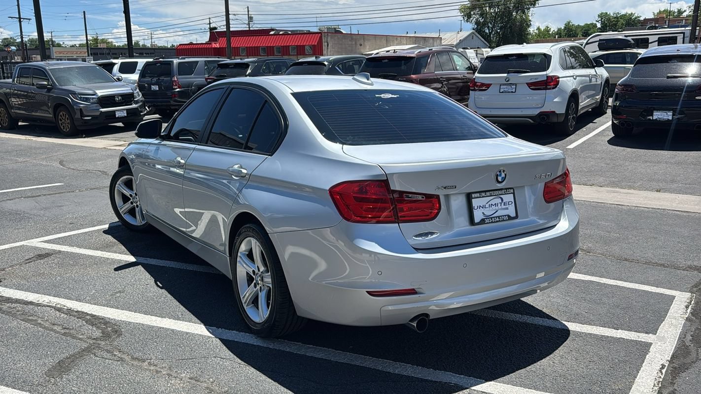 Used 2014 BMW 320i xDrive Sedan AWD/4WD image 5
