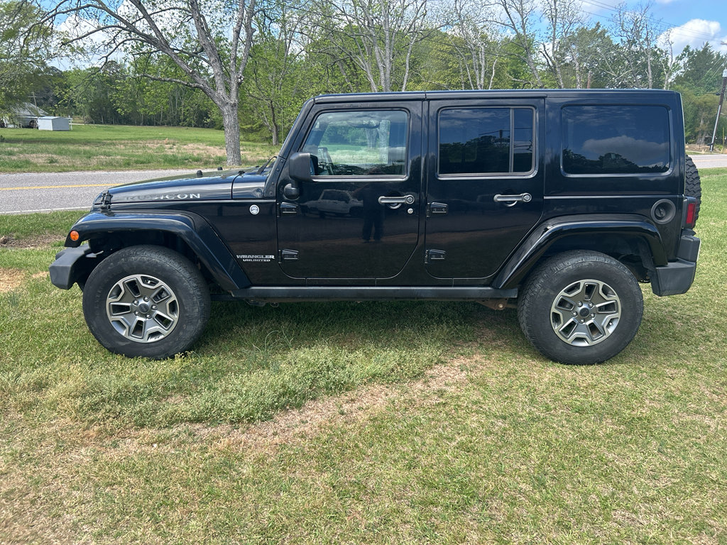 Used 2014 Jeep Wrangler Unlimited Rubicon w/ Connectivity Group image 5