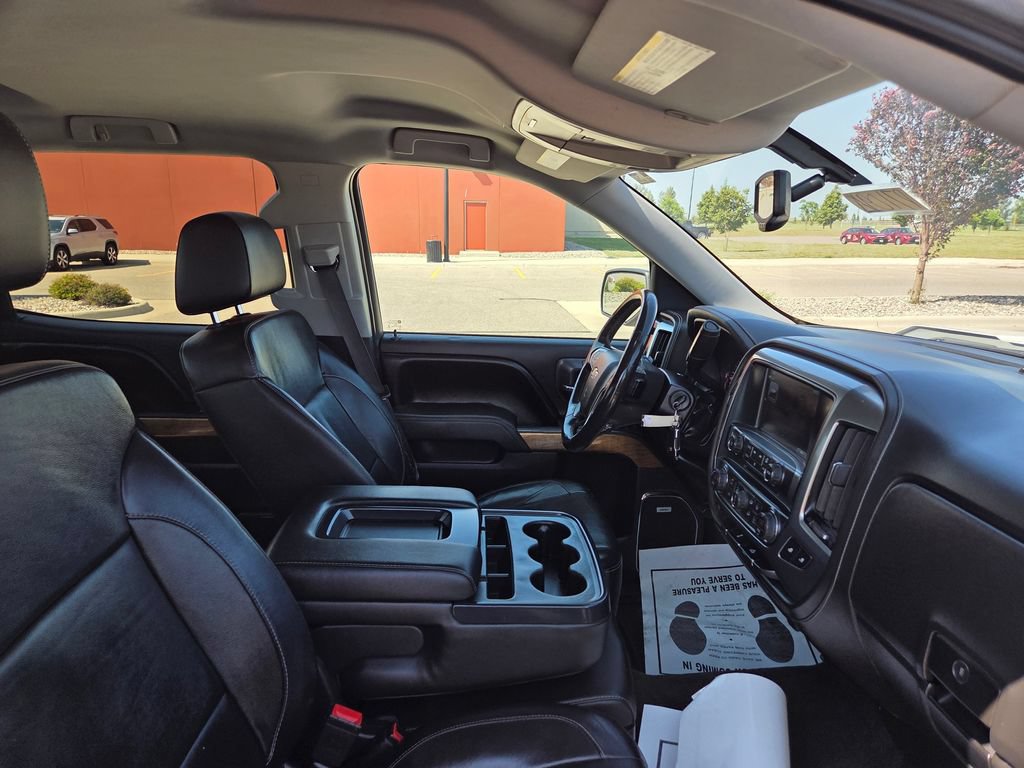 Used 2017 Chevrolet Silverado 1500 LTZ w/ Sport Package AWD/4WD image 33