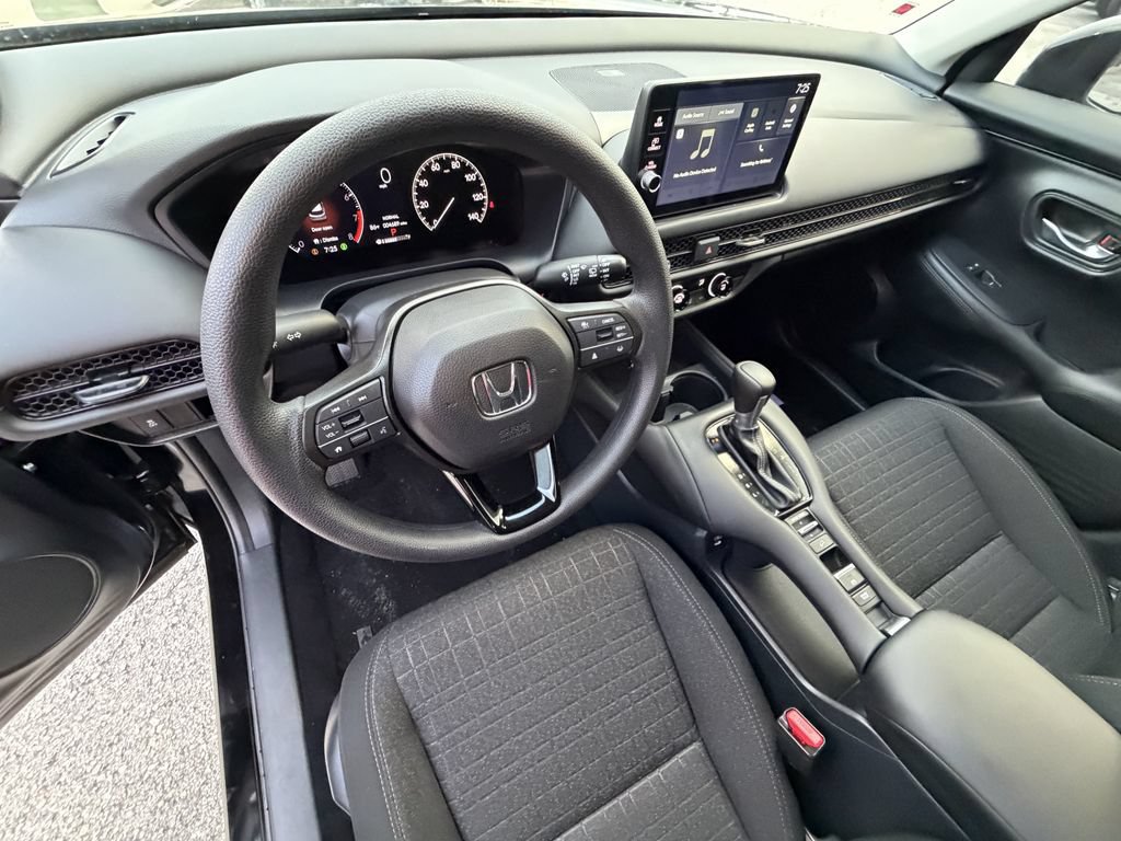 Used 2026 Honda HR-V LX image 18
