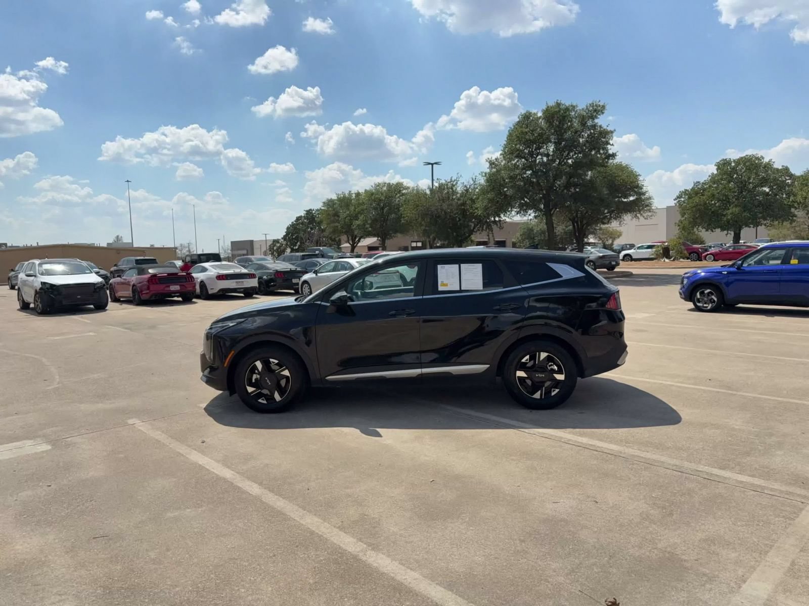 Used 2026 Kia Sportage LX FWD image 9