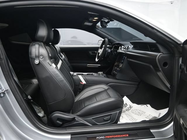 Used 2022 Ford Mustang Shelby GT500 w/ Technology Package RWD image 23