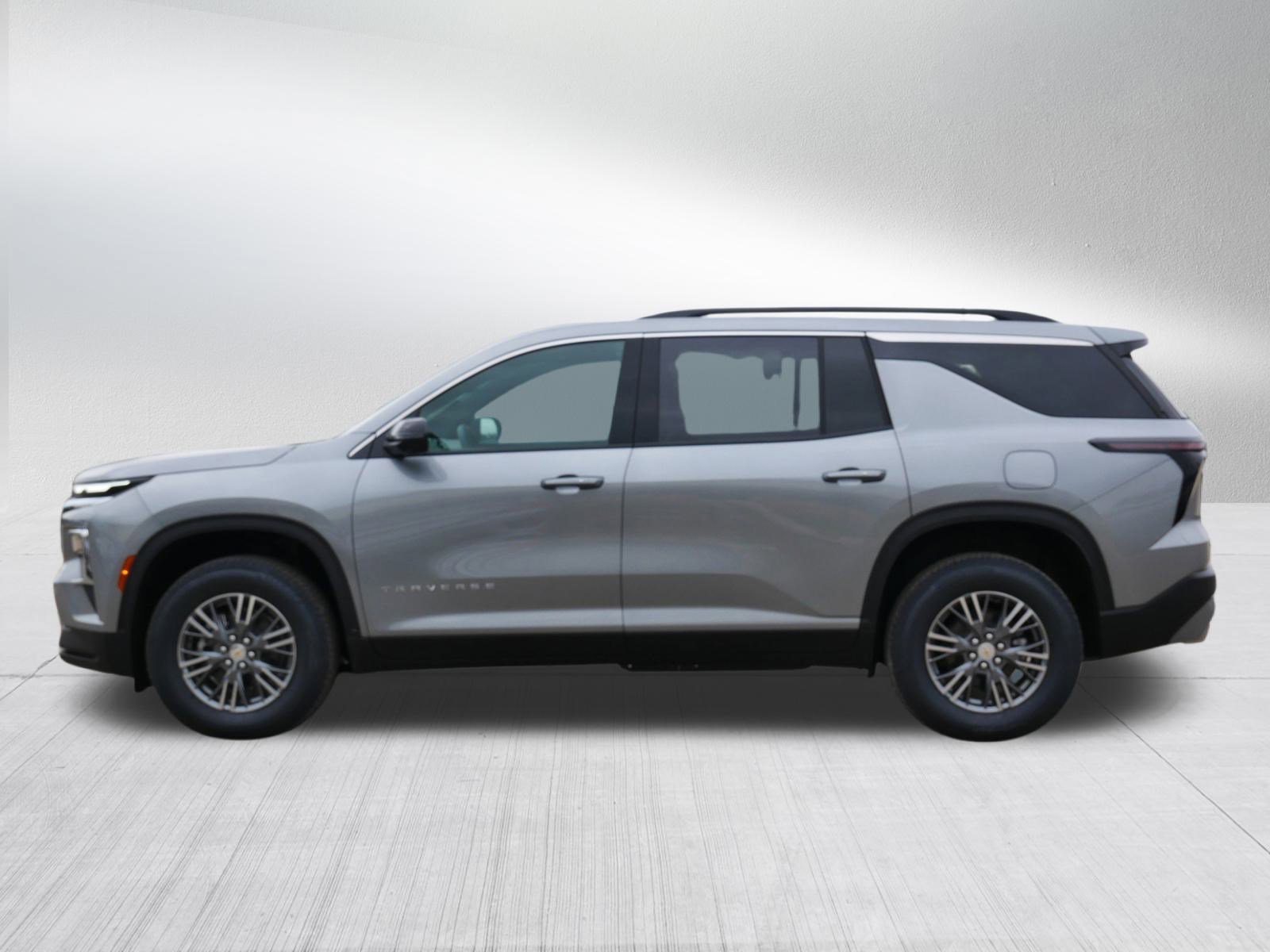 New 2026 Chevrolet Traverse LT w/ Driver Confidence Package image 2
