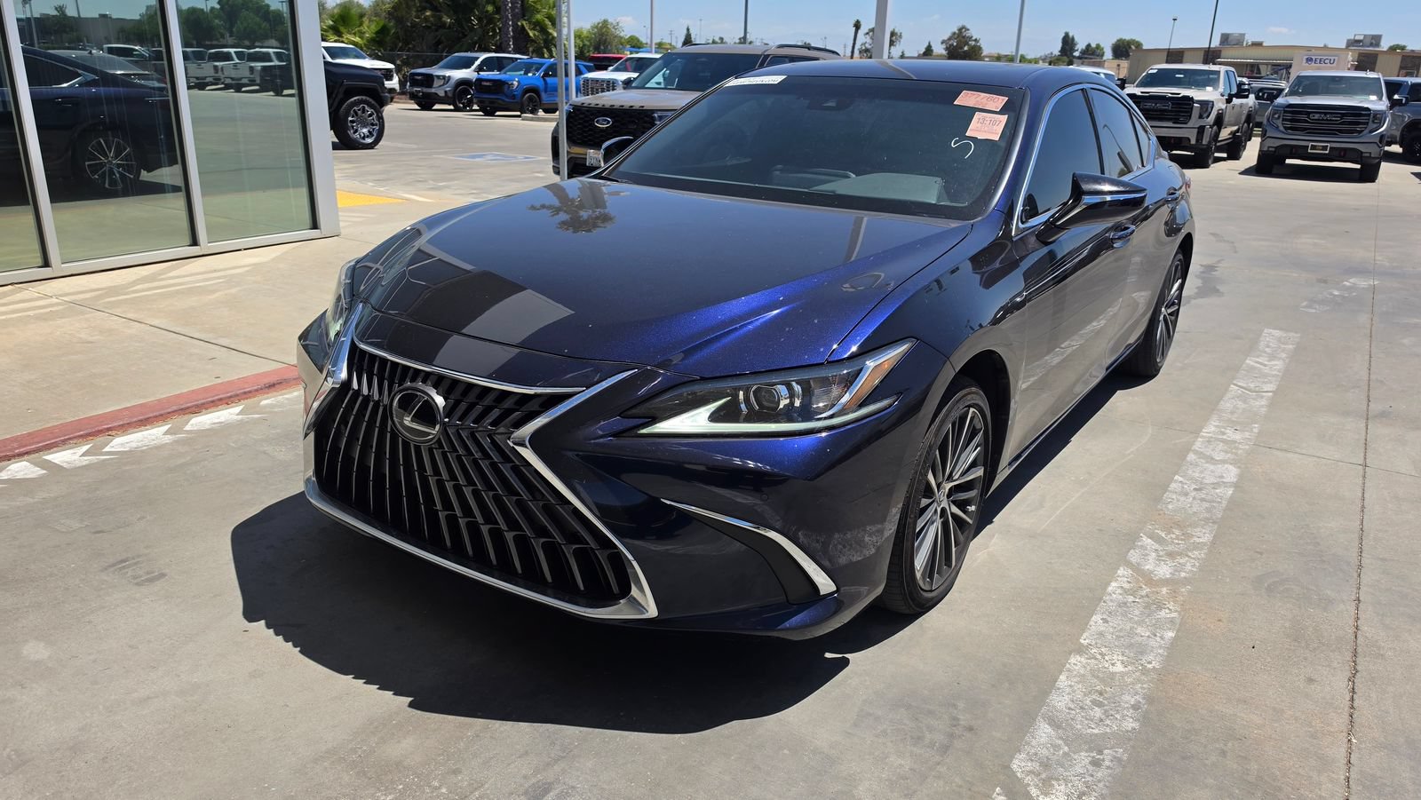 Used 2025 Lexus ES 300h w/ Premium Package