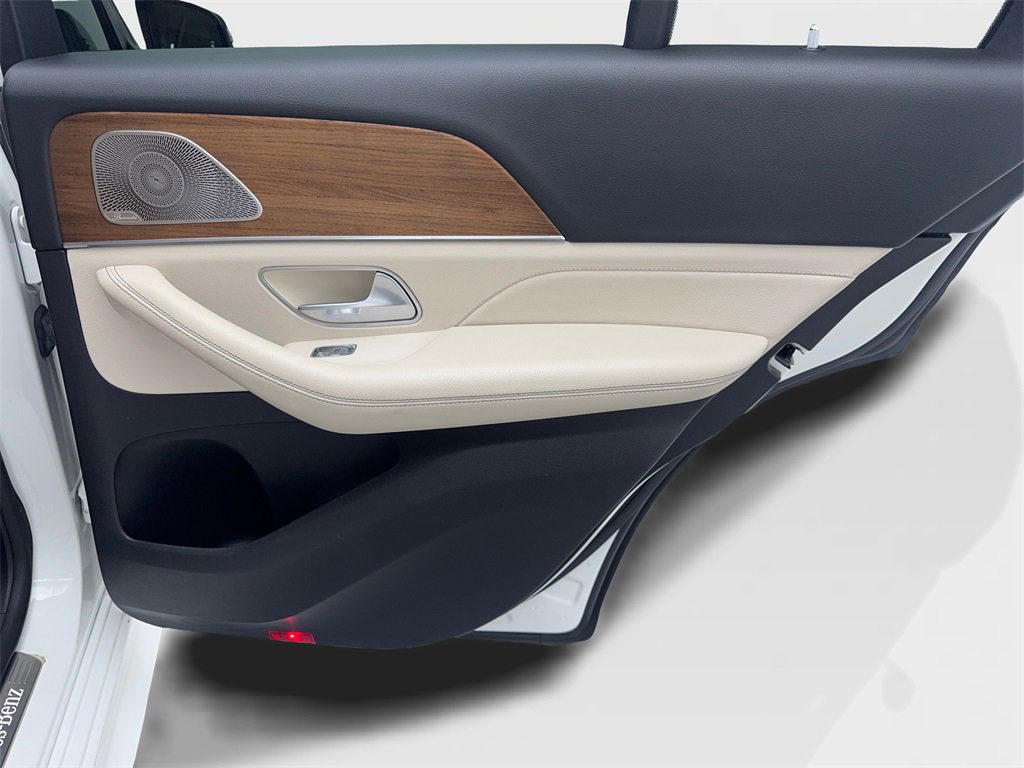 Used 2022 Mercedes-Benz GLE 350 w/ AMG Line Exterior image 40