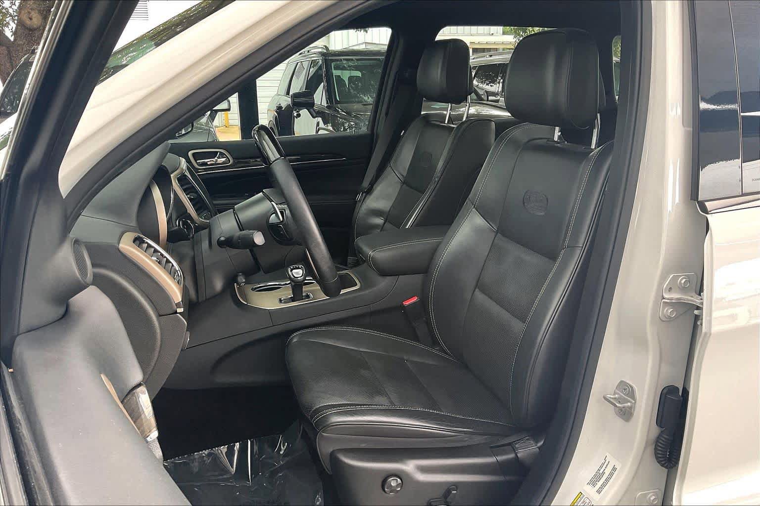 Used 2015 Jeep Grand Cherokee Overland RWD image 8